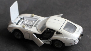Mebetoys Toyota 2000 GT 1967 DieCast Model (5846)